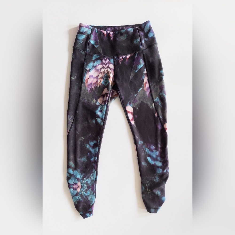 Calia By Carrie Underwood Cropped Ruched Leggings Dark Lunar Floral Size XS